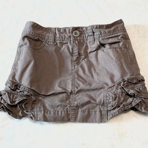 Girl’s OLD NAVY Twill Ruffle Skirt Size Small